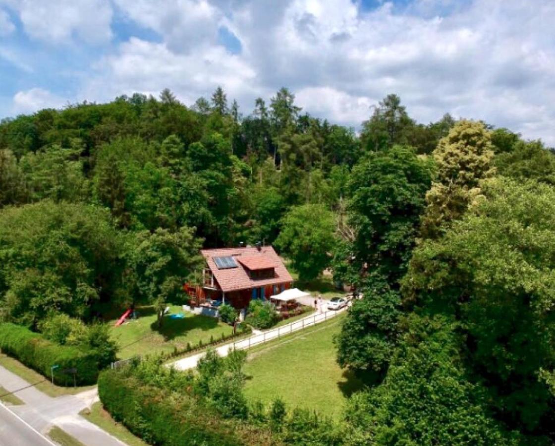 Ferienwohnung Im Alten Forsthaus Bermatingen Exterior photo